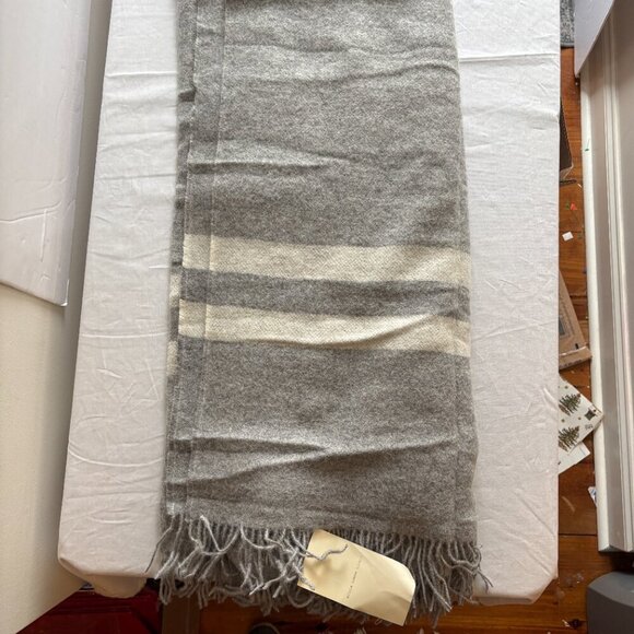 NEW NWT Alicia Adams Alpaca - Alpaca & Wool Blend Blanket Throw Wrap Scarf Grey - Picture 7 of 10